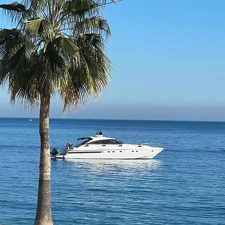 Apartamento En Primera Linea De La Playa *